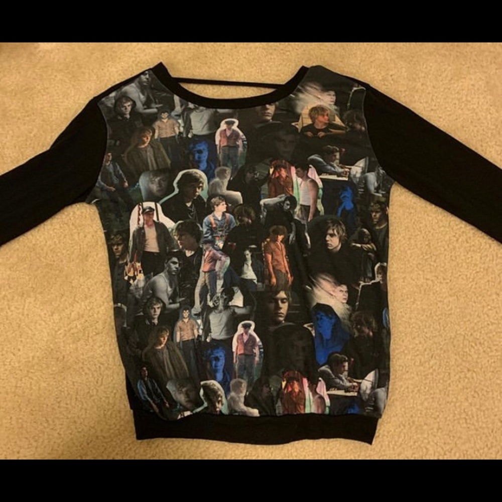 American Horror Story Evan Peters Sweater!